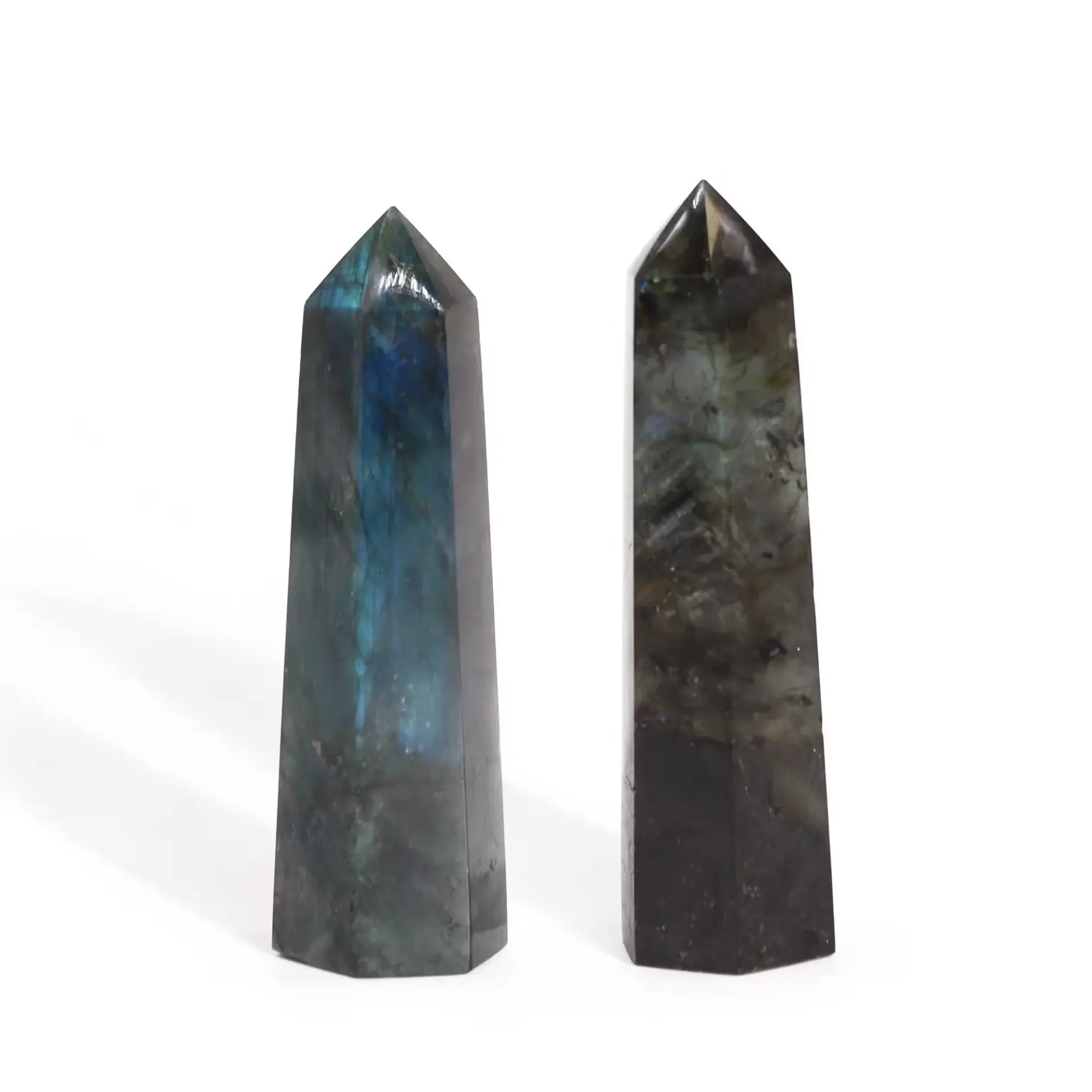 Points de Labradorite de Madagascar environ 8cm