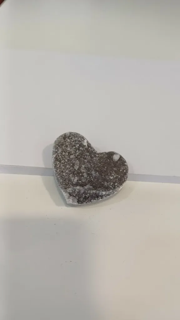 Petits Cœurs en Calcite (environ 4-5cm)