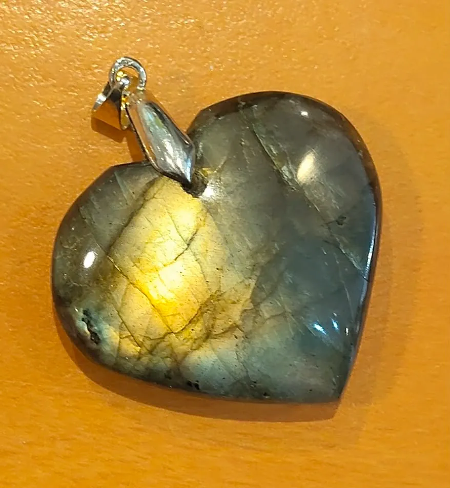 Labradorite – Pendentif pierre naturelle – Forme coeur
