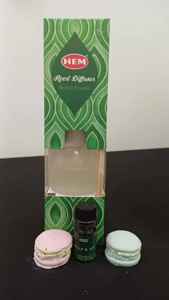 Diffuseur Forest Flower & galets parfumés – senteur Holly & Ivy – coffret parfum d’ambiance - numéro 14